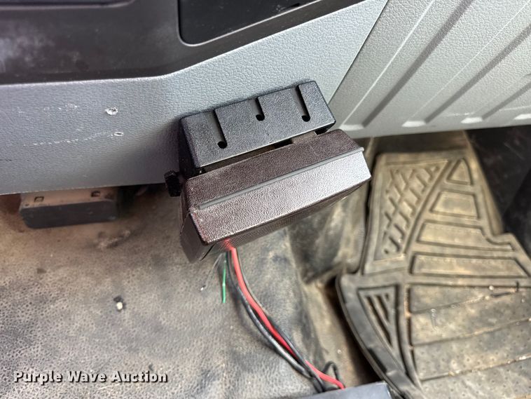 image for item DW6568 2015 Ford F550 Super Duty XL bucket truck