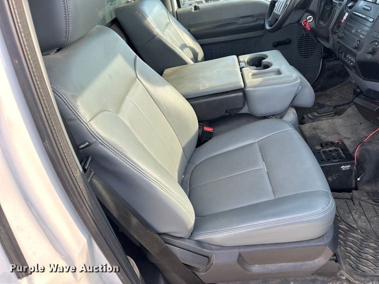 image for item DW6568 2015 Ford F550 Super Duty XL bucket truck