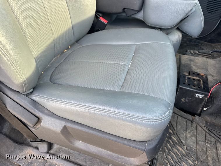 image for item DW6568 2015 Ford F550 Super Duty XL bucket truck