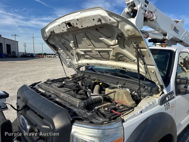 image for item DW6568 2015 Ford F550 Super Duty XL bucket truck
