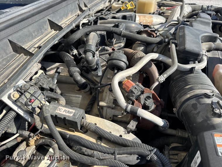 image for item DW6568 2015 Ford F550 Super Duty XL bucket truck