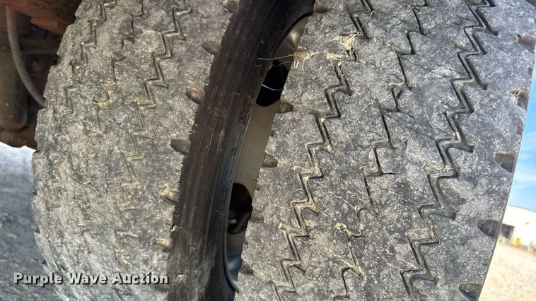 image for item DW6568 2015 Ford F550 Super Duty XL bucket truck