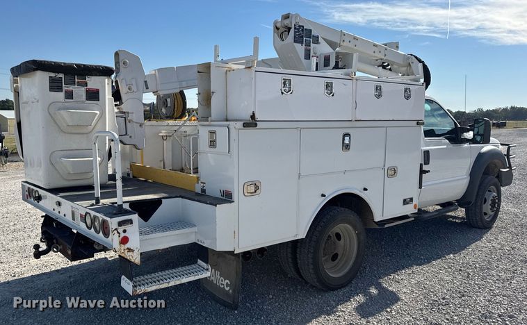 image for item DW6570 2016 Ford F550 Super Duty XL bucket truck