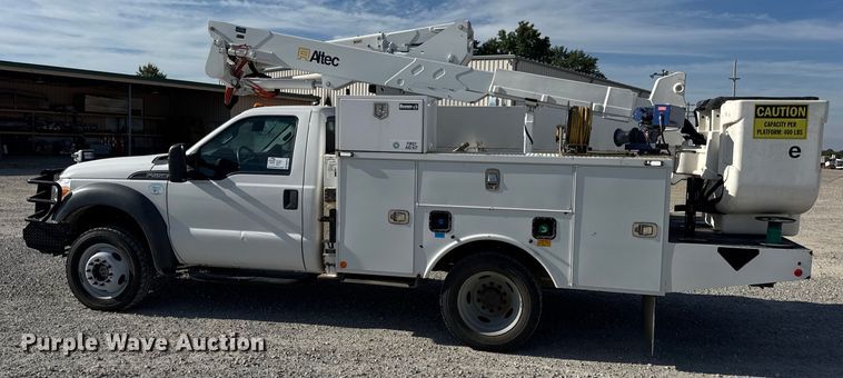 image for item DW6570 2016 Ford F550 Super Duty XL bucket truck