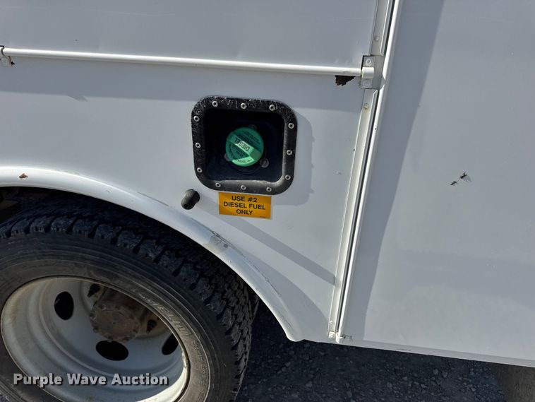 image for item DW6570 2016 Ford F550 Super Duty XL bucket truck