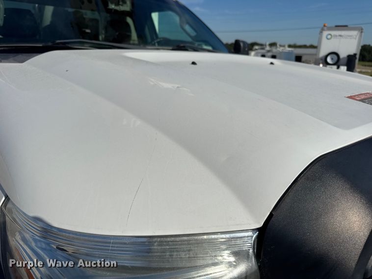 image for item DW6570 2016 Ford F550 Super Duty XL bucket truck