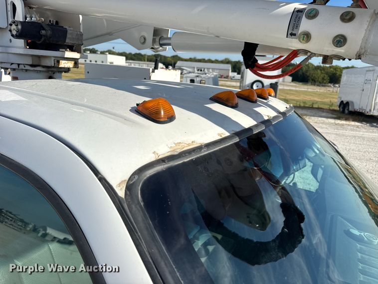 image for item DW6570 2016 Ford F550 Super Duty XL bucket truck