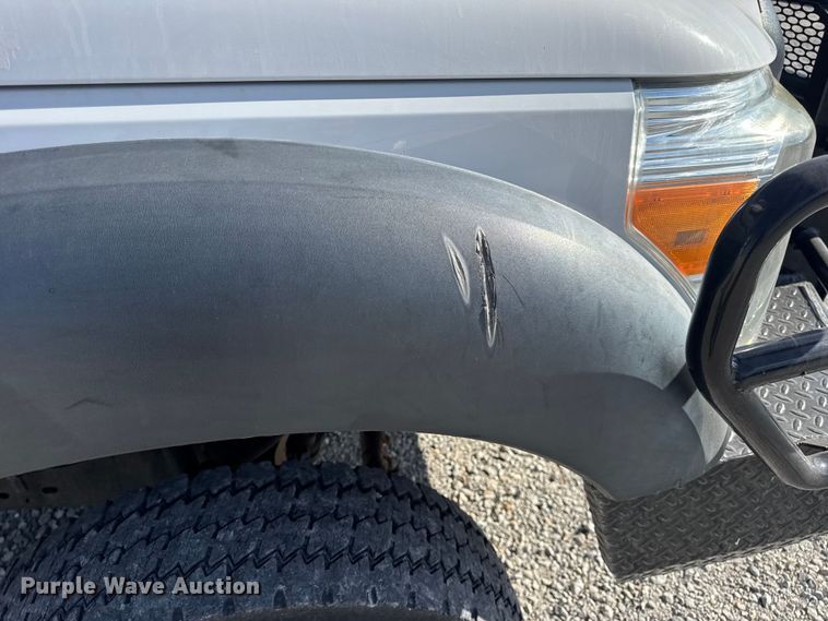 image for item DW6570 2016 Ford F550 Super Duty XL bucket truck