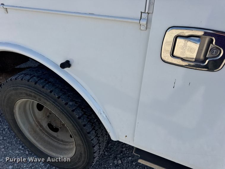 image for item DW6570 2016 Ford F550 Super Duty XL bucket truck