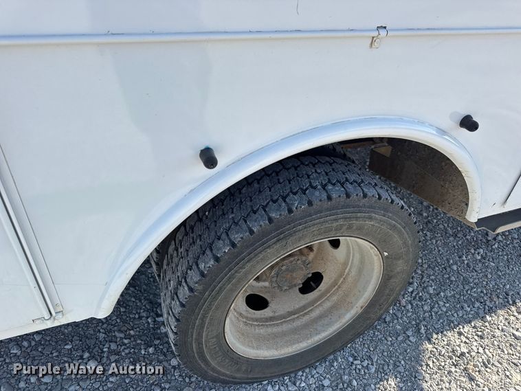 image for item DW6570 2016 Ford F550 Super Duty XL bucket truck