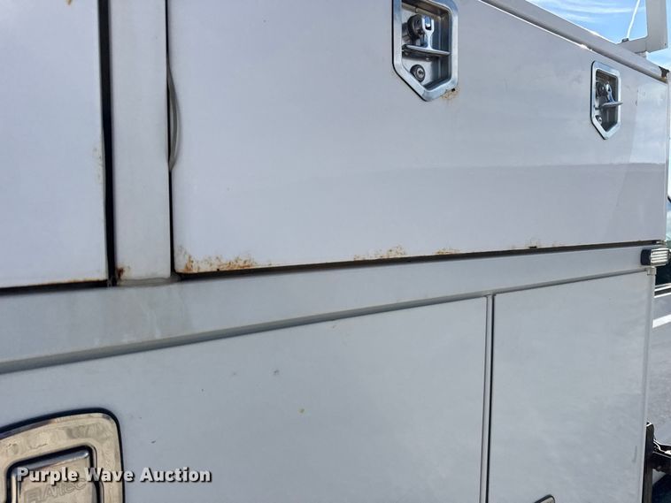 image for item DW6570 2016 Ford F550 Super Duty XL bucket truck