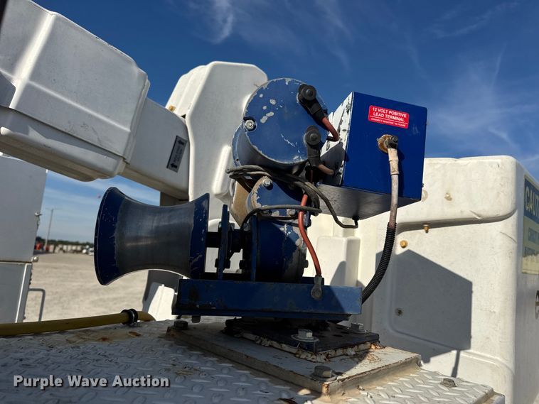 image for item DW6570 2016 Ford F550 Super Duty XL bucket truck