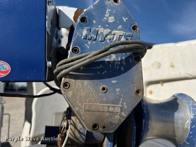 image for item DW6570 2016 Ford F550 Super Duty XL bucket truck