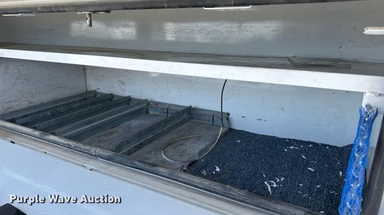 image for item DW6570 2016 Ford F550 Super Duty XL bucket truck