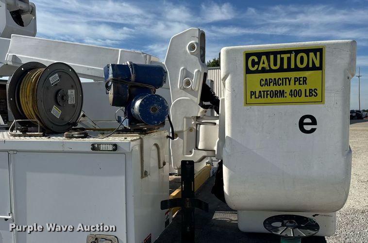 image for item DW6570 2016 Ford F550 Super Duty XL bucket truck