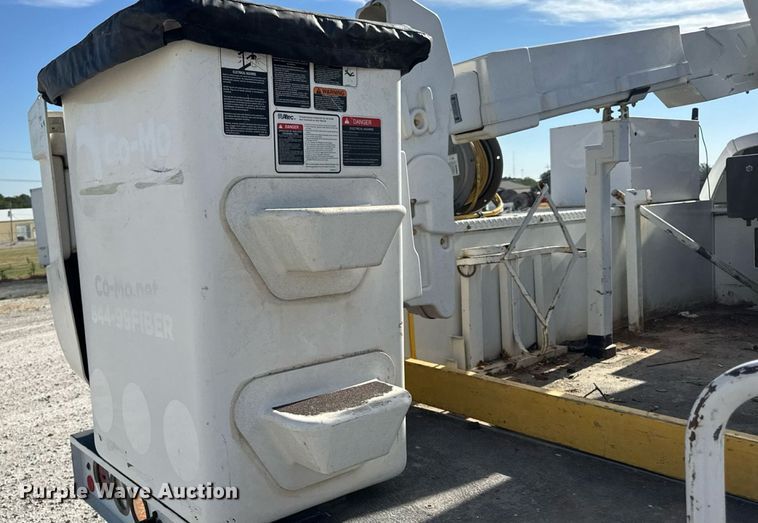 image for item DW6570 2016 Ford F550 Super Duty XL bucket truck