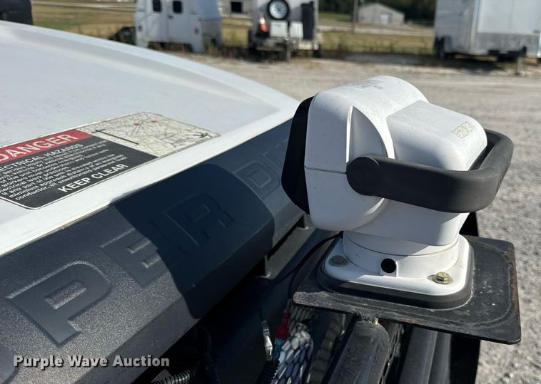 image for item DW6570 2016 Ford F550 Super Duty XL bucket truck