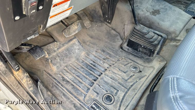 image for item DW6570 2016 Ford F550 Super Duty XL bucket truck