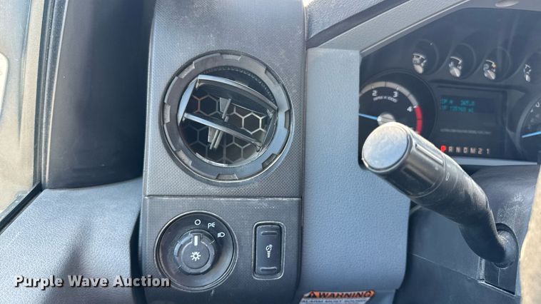 image for item DW6570 2016 Ford F550 Super Duty XL bucket truck