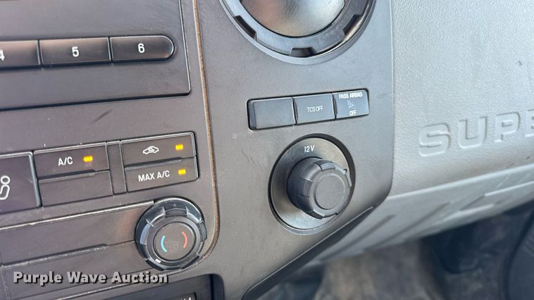 image for item DW6570 2016 Ford F550 Super Duty XL bucket truck