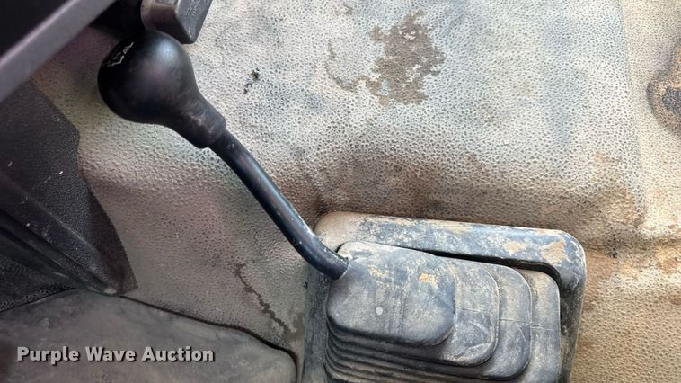 image for item DW6570 2016 Ford F550 Super Duty XL bucket truck