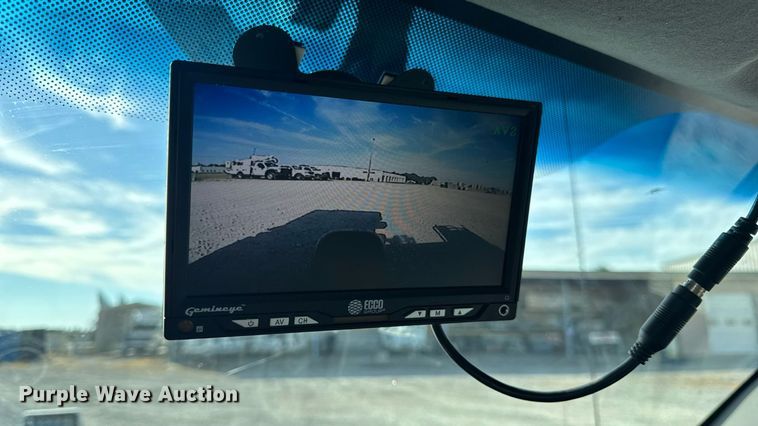 image for item DW6570 2016 Ford F550 Super Duty XL bucket truck