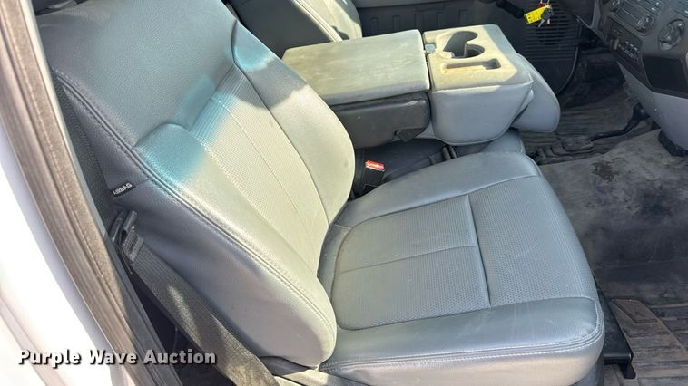 image for item DW6570 2016 Ford F550 Super Duty XL bucket truck