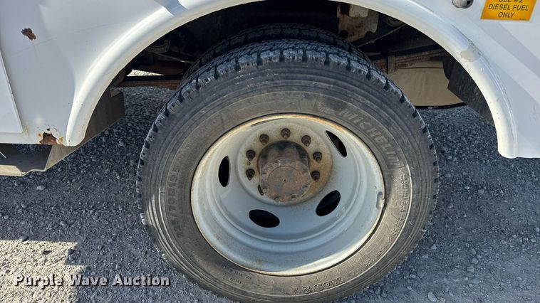 image for item DW6570 2016 Ford F550 Super Duty XL bucket truck