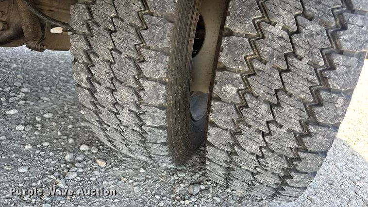 image for item DW6570 2016 Ford F550 Super Duty XL bucket truck