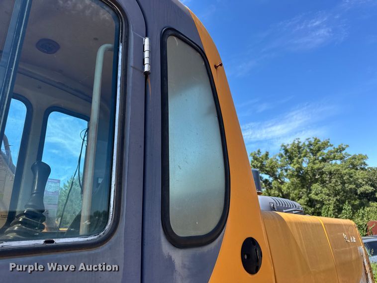 image for item DW6575 1997 Samsung SE240LC-3 excavator