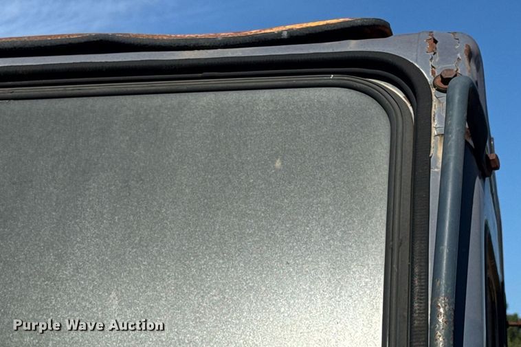 image for item DW6575 1997 Samsung SE240LC-3 excavator