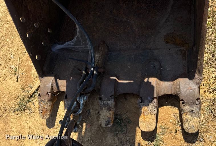 image for item DW6575 1997 Samsung SE240LC-3 excavator