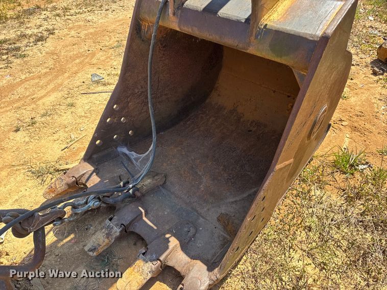 image for item DW6575 1997 Samsung SE240LC-3 excavator