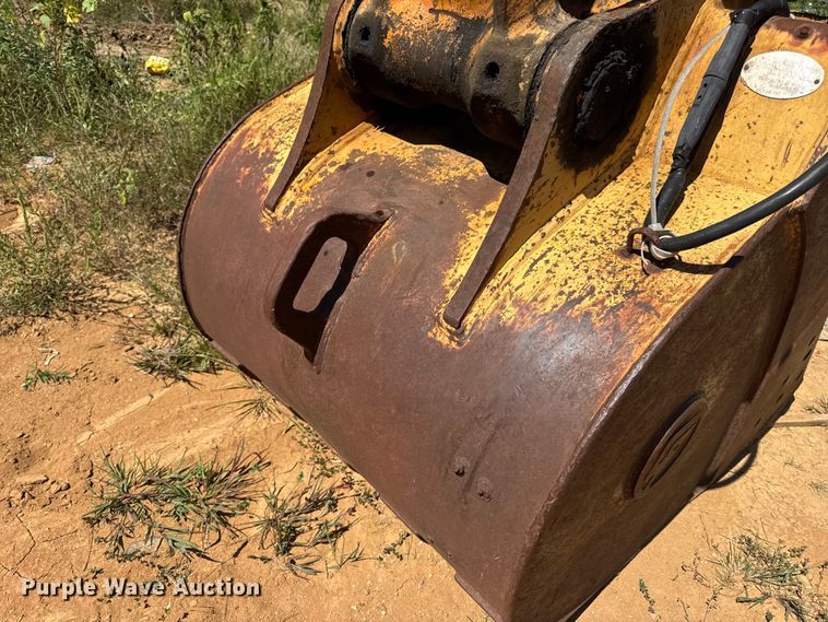 image for item DW6575 1997 Samsung SE240LC-3 excavator