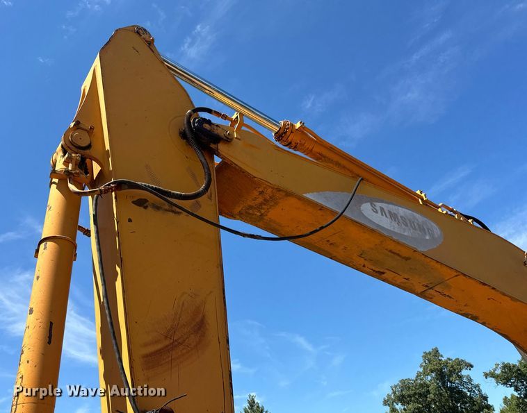 image for item DW6575 1997 Samsung SE240LC-3 excavator