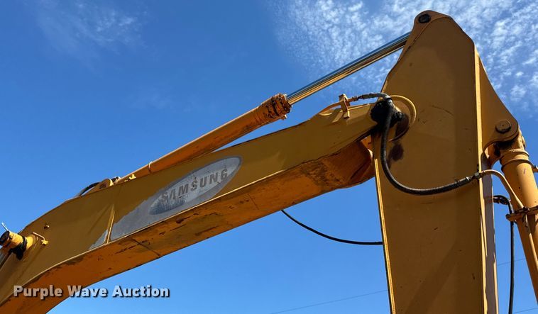 image for item DW6575 1997 Samsung SE240LC-3 excavator