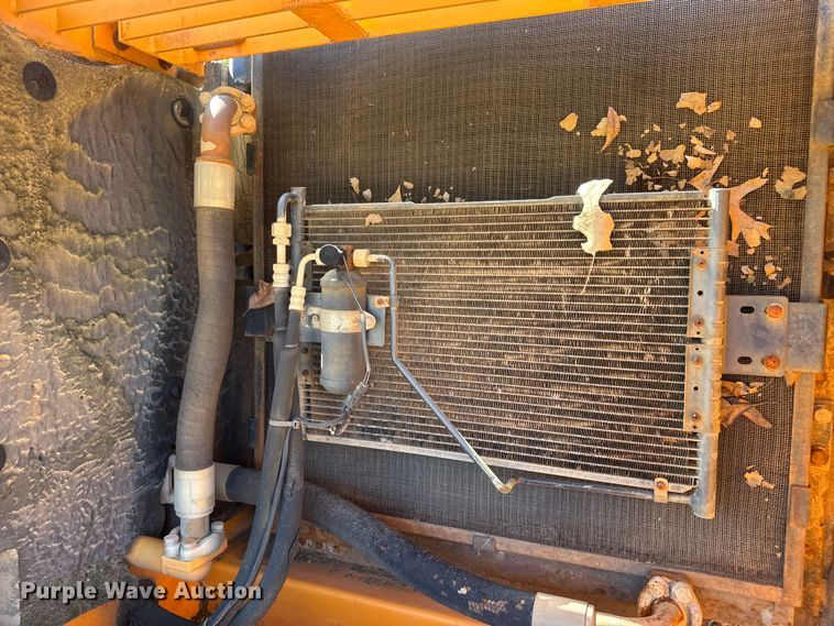 image for item DW6575 1997 Samsung SE240LC-3 excavator