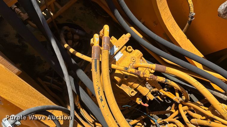 image for item DW6575 1997 Samsung SE240LC-3 excavator