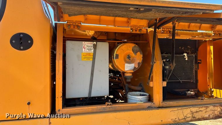 image for item DW6575 1997 Samsung SE240LC-3 excavator