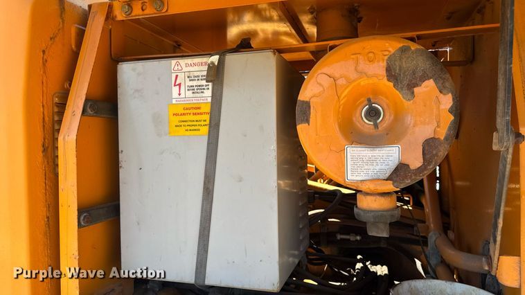 image for item DW6575 1997 Samsung SE240LC-3 excavator