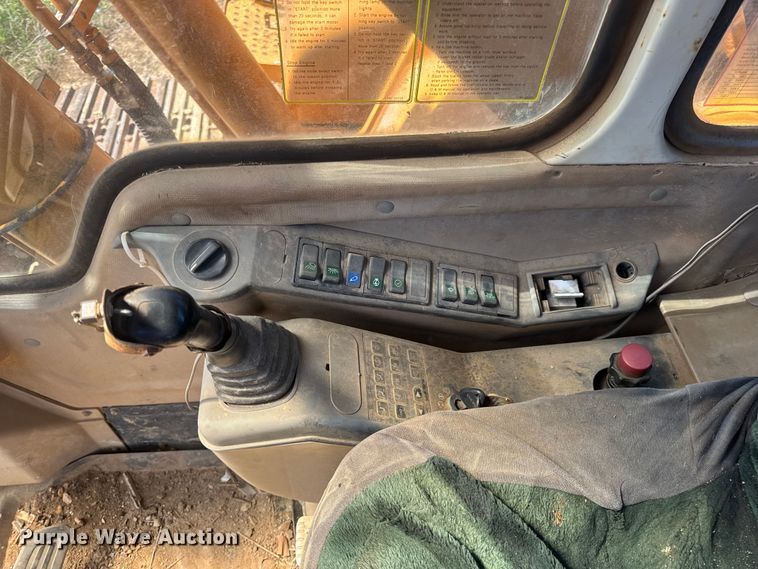 image for item DW6575 1997 Samsung SE240LC-3 excavator