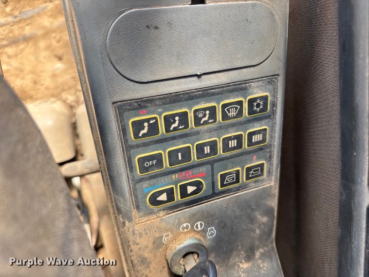 image for item DW6575 1997 Samsung SE240LC-3 excavator