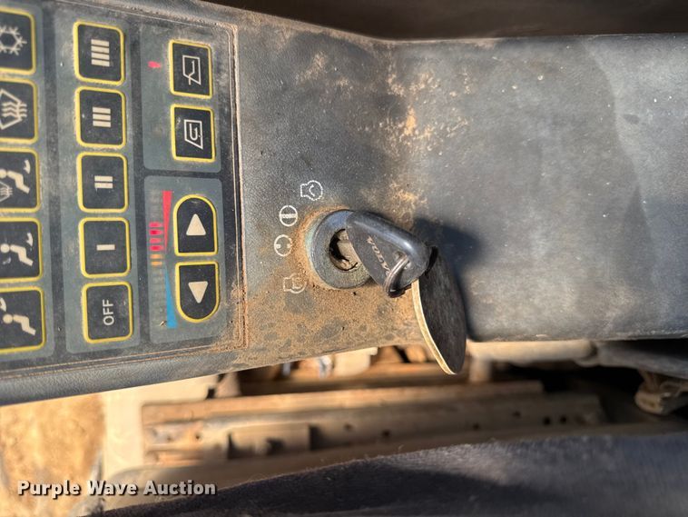 image for item DW6575 1997 Samsung SE240LC-3 excavator