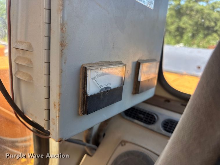 image for item DW6575 1997 Samsung SE240LC-3 excavator