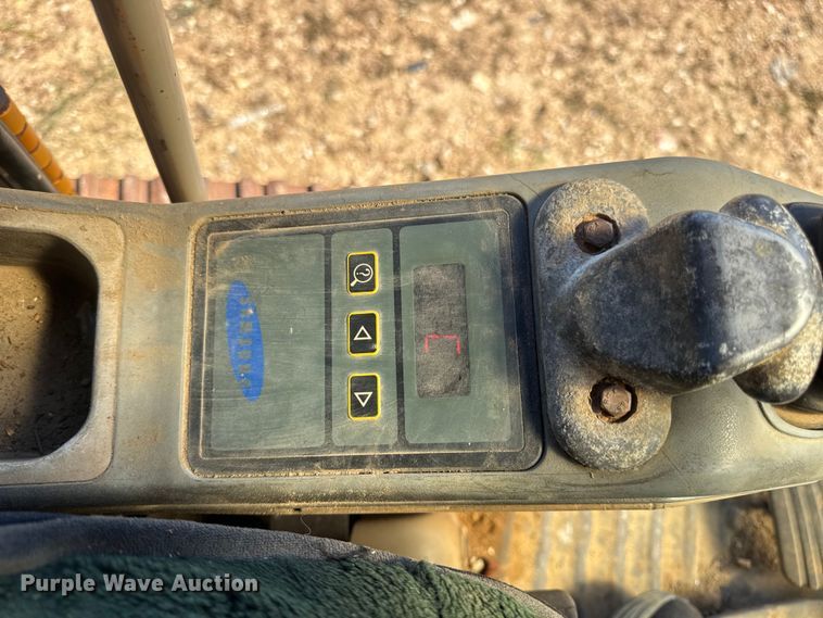 image for item DW6575 1997 Samsung SE240LC-3 excavator