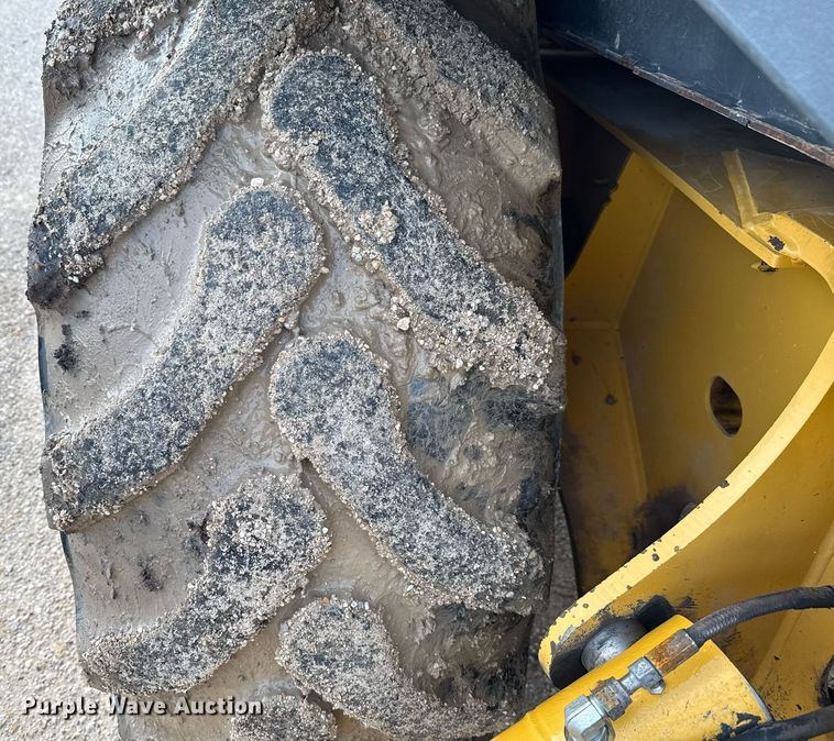 image for item DX5612 2001 John Deere 310G backhoe