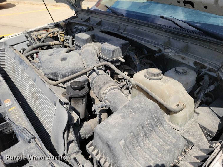 image for item DX7413 2013 Ford F350 Super Duty flatbed pickup truck