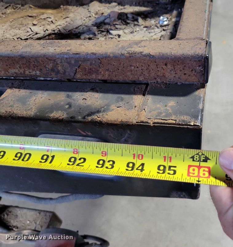 image for item DX7414 2017 Ford F350 Super Duty flatbed pickup truck