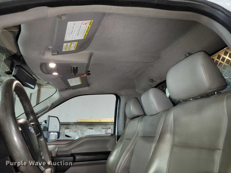 image for item DX7414 2017 Ford F350 Super Duty flatbed pickup truck