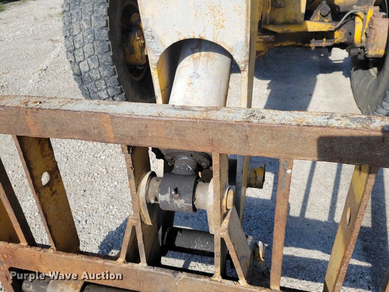 image for item DX7416 1988 Pettibone B-68C telehandler